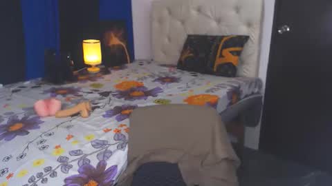 Snapshot of angelcumfallen chatting on January 29, 2025, 1:05 am Angel online show from January 29, 2025, 1:05 am