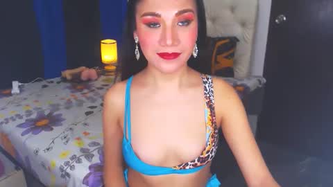 Snapshot of angelcumfallen chatting on February 12, 2025, 12:27 am Angel online show from February 12, 2025, 12:27 am