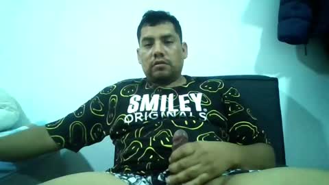 angeldavid90 online show from May 27, 2026, 10:07 pm