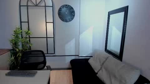 Angel  online show from July 24, 2026, 11:52 am