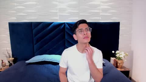 Angel  online show from July 25, 2026, 12:03 pm