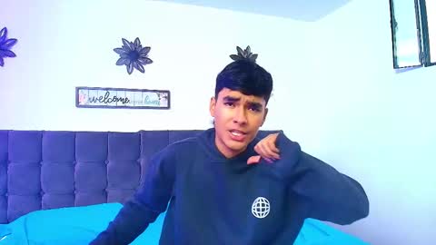 Snapshot of angelduzzzt chatting on October 25, 2025, 12:34 pm AngelduzZzt online show from October 25, 2025, 12:34 pm