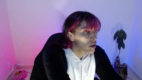 Snapshot of angele_johnson chatting on November 4, 2025, 1:32 pm angele online show from November 4, 2025, 1:32 pm