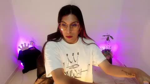 Snapshot of angele_johnson chatting on August 2, 2026, 7:12 pm angele online show from August 2, 2026, 7:12 pm