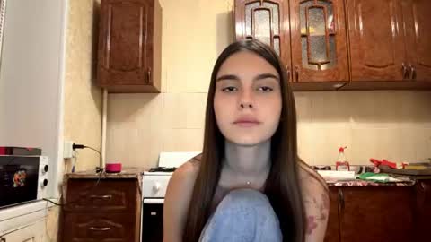 Bella online show from July 27, 2026, 5:53 pm