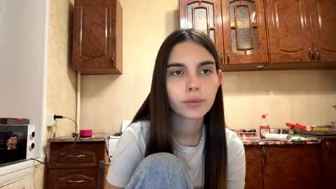 Bella online show from July 28, 2026, 6:20 pm