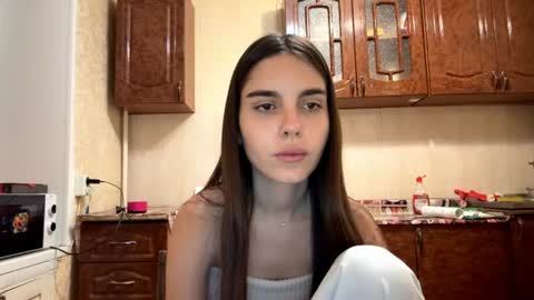 Bella online show from July 28, 2026, 7:39 pm