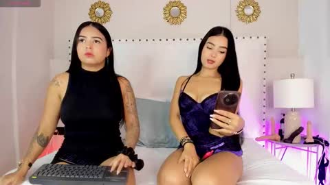 angeles_de_charly online show from November 28, 2025, 12:52 pm