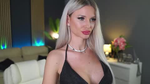 annita online show from February 20, 2026, 7:14 pm