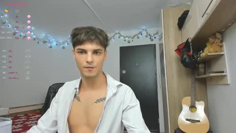 Snapshot of angelfrank chatting on December 30, 2024, 1:14 pm Frankie online show from December 30, 2024, 1:14 pm