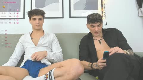 Snapshot of angelfrank chatting on February 8, 2025, 5:39 pm Frankie online show from February 8, 2025, 5:39 pm