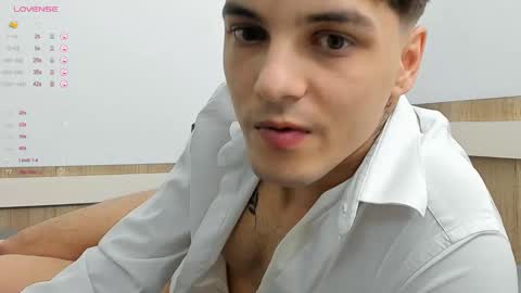 Snapshot of angelfrank chatting on February 27, 2025, 2:32 am Frankie online show from February 27, 2025, 2:32 am