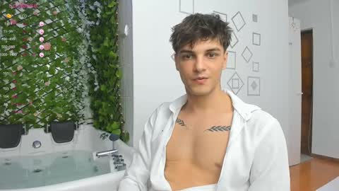 Snapshot of angelfrank chatting on March 7, 2025, 11:16 pm Frankie online show from March 7, 2025, 11:16 pm