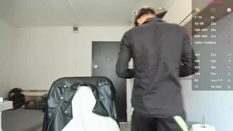 Snapshot of angelfrank chatting on September 23, 2025, 6:05 am Frankie online show from September 23, 2025, 6:05 am