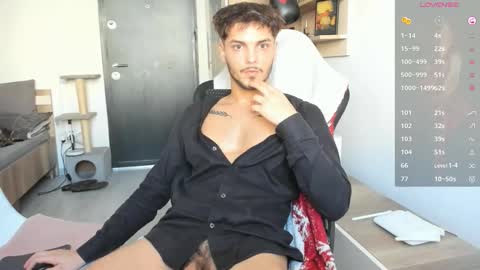 Snapshot of angelfrank chatting on October 29, 2025, 1:02 pm Frankie online show from October 29, 2025, 1:02 pm