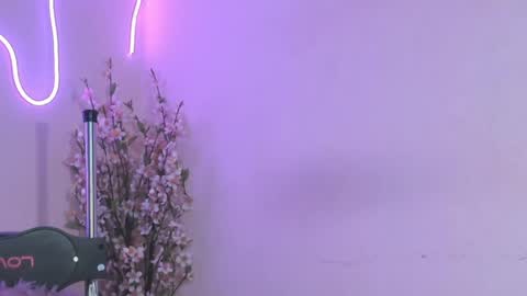 Snapshot of angeli_sexi chatting on February 9, 2025, 1:11 am Carolina online show from February 9, 2025, 1:11 am