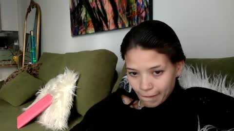 angelia01m online show from October 1, 2025, 10:05 pm