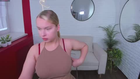 Angelic beauty online show from April 24, 2026, 11:01 am