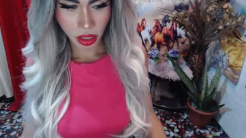 DIVINE ANGEL online show from February 19, 2025, 9:17 am