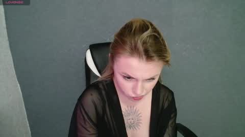 angelicablanch online show from November 5, 2025, 7:47 pm