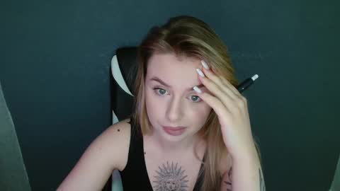 angelicablanch online show from November 16, 2025, 7:52 pm