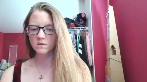 AngelicAngel online show from February 4, 2026, 9:53 pm