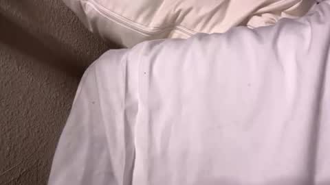 angeliccreamyrican online show from December 20, 2025, 3:35 am