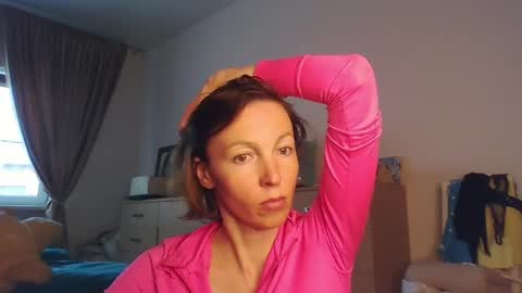 angelicfenix online show from April 1, 2026, 12:06 pm