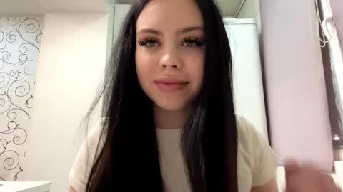 Alice online show from December 21, 2025, 3:08 pm