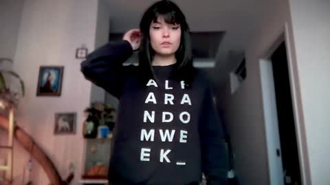 Snapshot of angelika_rouge chatting on January 28, 2025, 1:27 pm Angelika Rouge online show from January 28, 2025, 1:27 pm