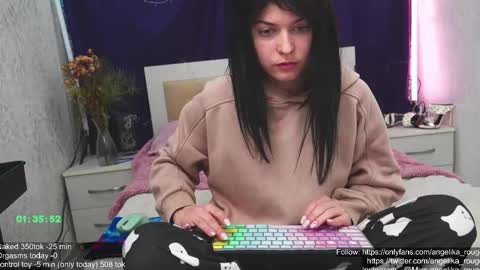 Snapshot of angelika_rouge chatting on February 22, 2025, 6:28 am Angelika Rouge online show from February 22, 2025, 6:28 am