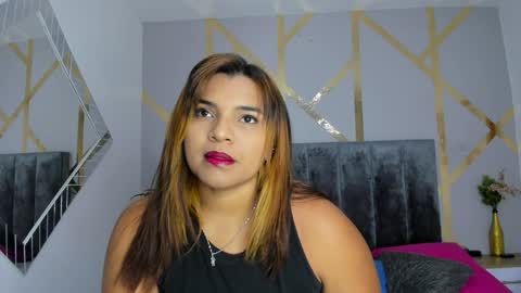 Snapshot of angelina_castro12 chatting on December 20, 2024, 3:25 am Angelina online show from December 20, 2024, 3:25 am