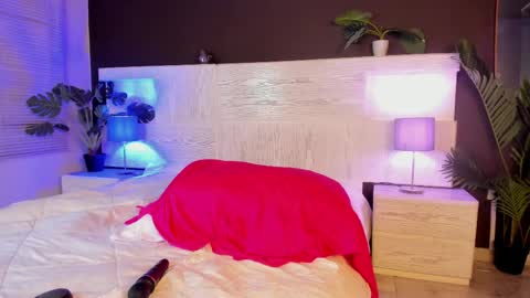 angelina_hilton online show from May 26, 2026, 1:29 pm