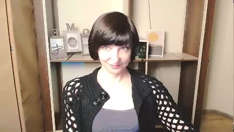 Angelina online show from May 2, 2026, 9:03 am
