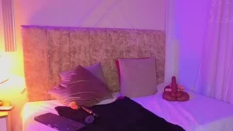 angelinarouse_ online show from July 28, 2026, 8:52 pm