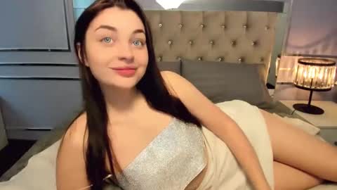 Angelina online show from March 1, 2025, 9:29 am