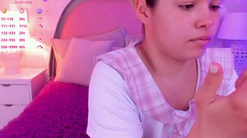 Snapshot of angeline__cute chatting on May 5, 2026, 12:13 pm angeline online show from May 5, 2026, 12:13 pm