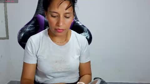 angela online show from July 28, 2026, 7:15 pm