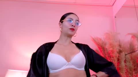 Angel online show from March 1, 2025, 6:11 pm