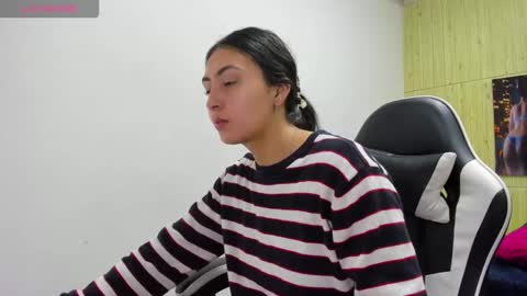 Snapshot of angell_cooper8 chatting on February 2, 2026, 12:15 pm Angell cooper8 online show from February 2, 2026, 12:15 pm