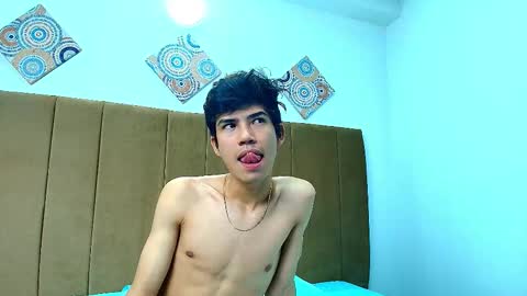 Angelldustt  online show from November 6, 2025, 1:23 pm