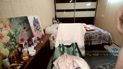 angelleah online show from June 22, 2026, 6:27 pm
