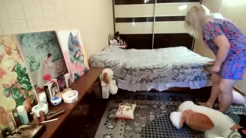angelleah online show from July 14, 2026, 4:39 am