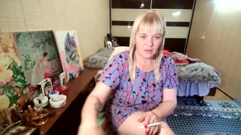 angelleah online show from July 28, 2026, 11:28 am
