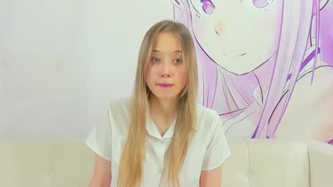 angellery online show from October 6, 2025, 1:25 am