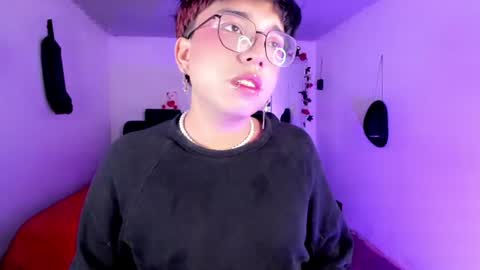 Angel  online show from July 17, 2026, 2:51 am