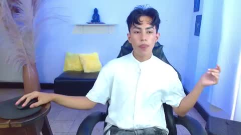 Snapshot of angelocum18 chatting on July 29, 2026, 3:54 pm Angelo online show from July 29, 2026, 3:54 pm