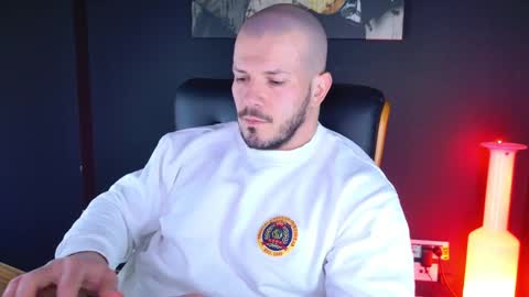 Snapshot of angeloeric chatting on December 4, 2024, 11:30 am BlackWolf online show from December 4, 2024, 11:30 am