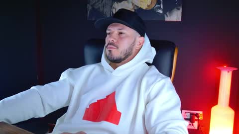 Snapshot of angeloeric chatting on December 6, 2024, 6:04 am BlackWolf online show from December 6, 2024, 6:04 am