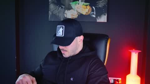 Snapshot of angeloeric chatting on December 16, 2024, 1:43 pm BlackWolf online show from December 16, 2024, 1:43 pm